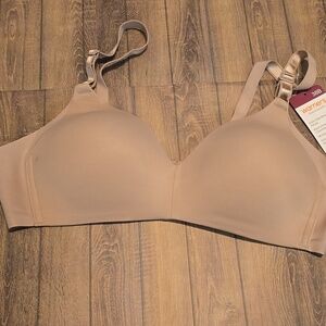 Warners Wireless Bra 38B Beige Natural Color